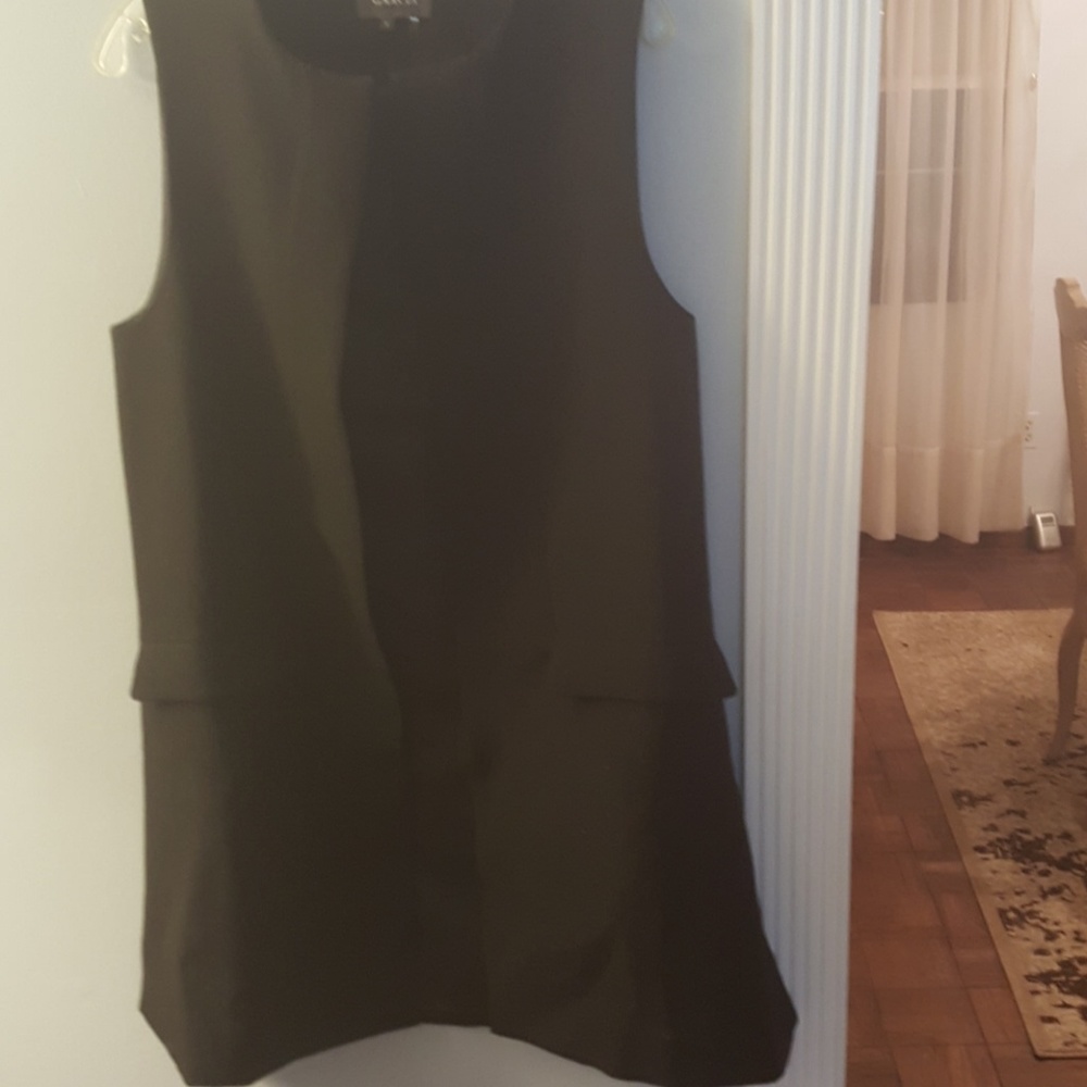 Sleeveless tunic vest